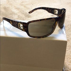NWOT Authentic Gucci sunglasses
